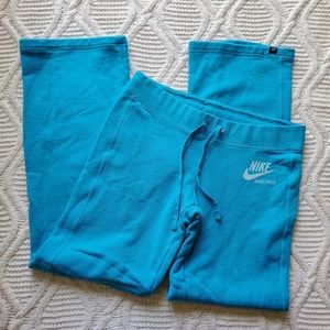 Nike Women's Blue Straight Leg Sweatpants.Too big for me.